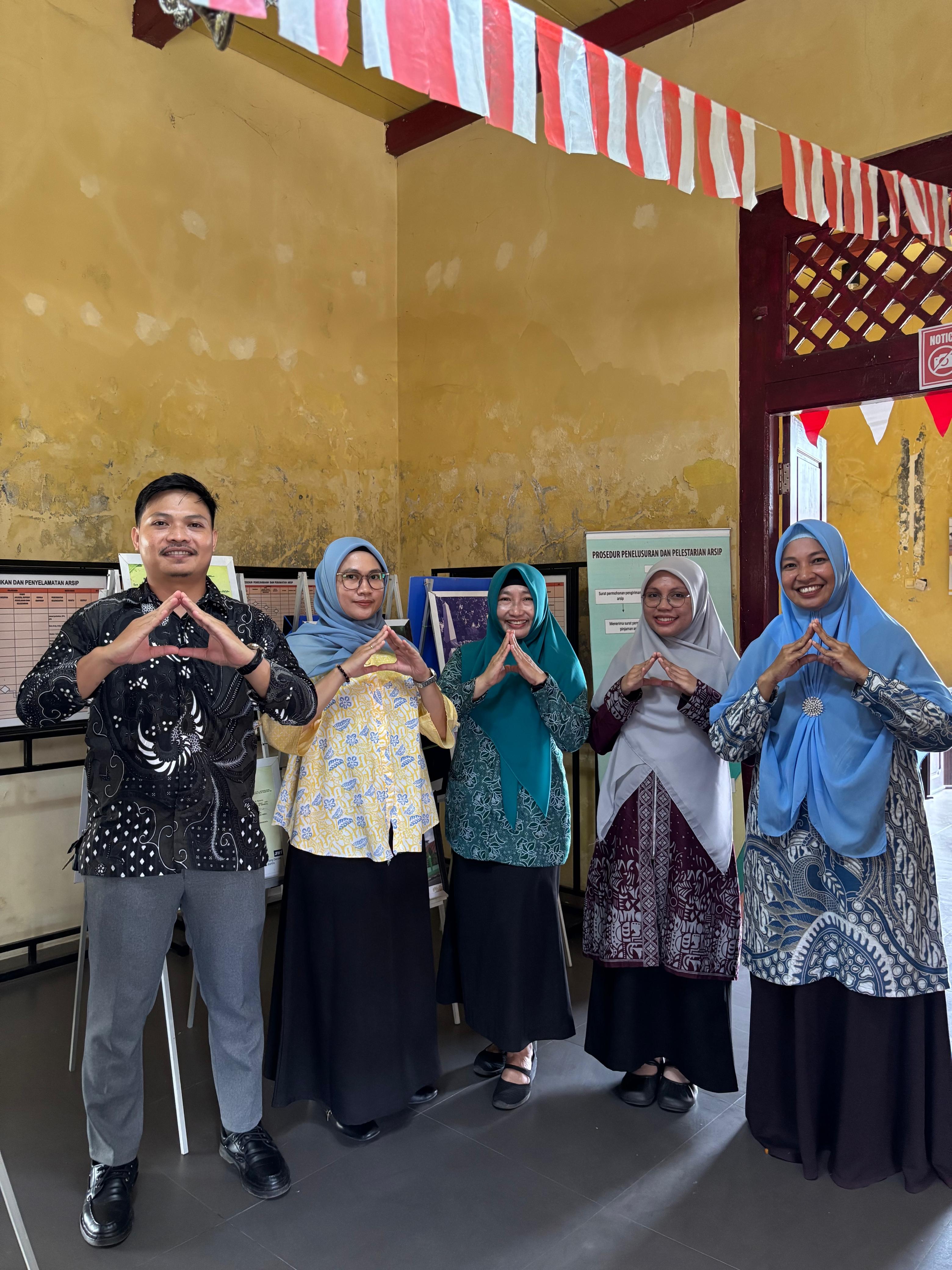 Kunjungan ke Depot Arsip